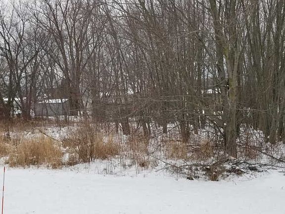 5th image of 630 W 40th St