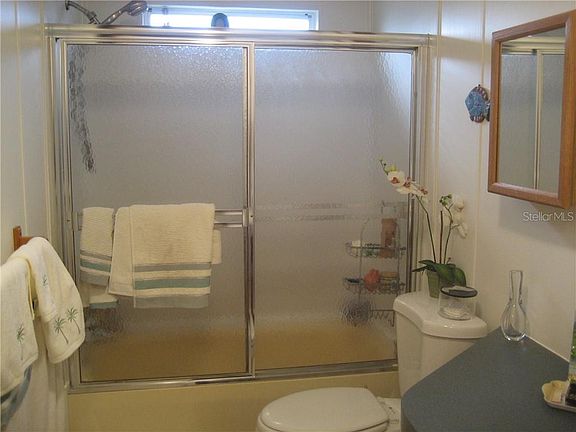 5th image of 2932 SE 34th Ave
