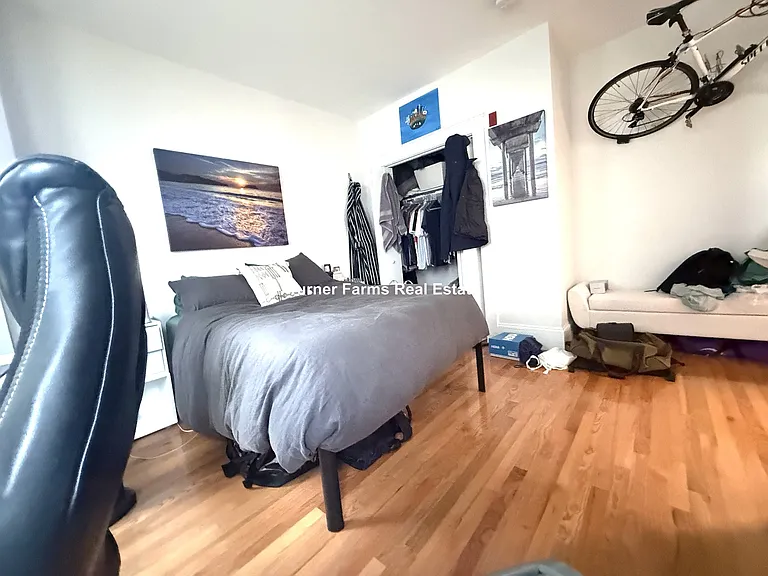 2 Ivaloo St #1A — Photo 4