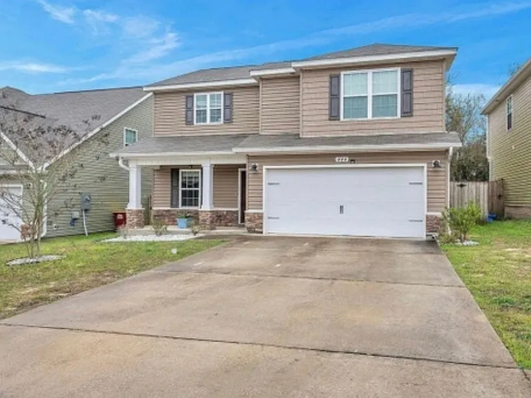 448 Eisenhower Dr — Photo 1