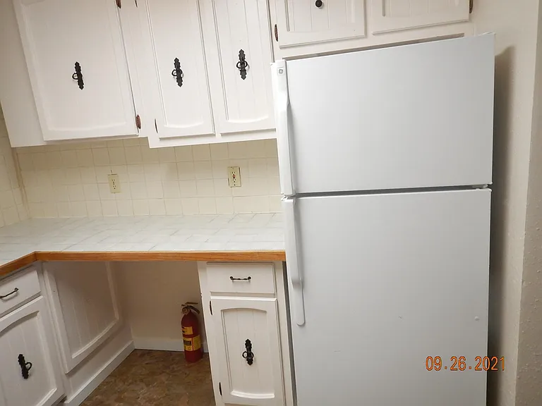2428 E Grand Ave #4 — Photo 7