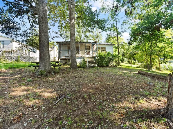 161 Wuthering Hgts Rd, Cross Hill, SC 29332