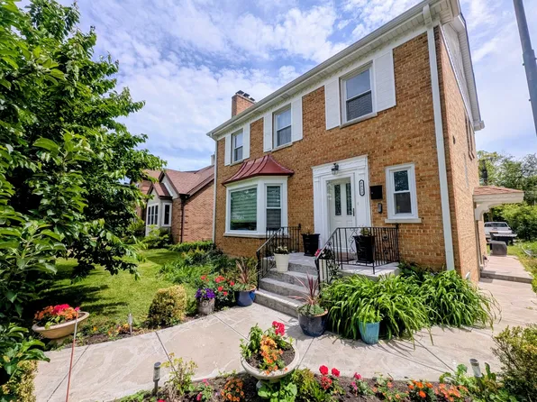 6833 N Lowell Ave, Lincolnwood, IL 60712