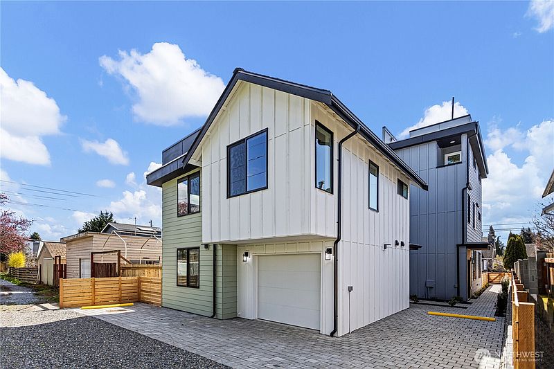 2nd image of 516 N 102nd Street