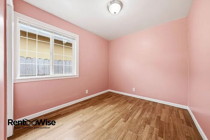 657 Hurlingame Ave — Photo 20