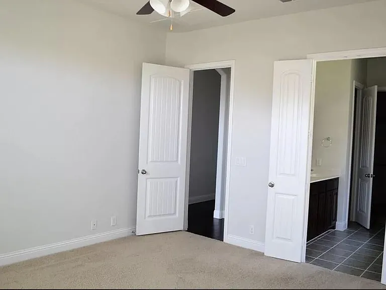 4416 Oak Bluff Dr — Photo 11