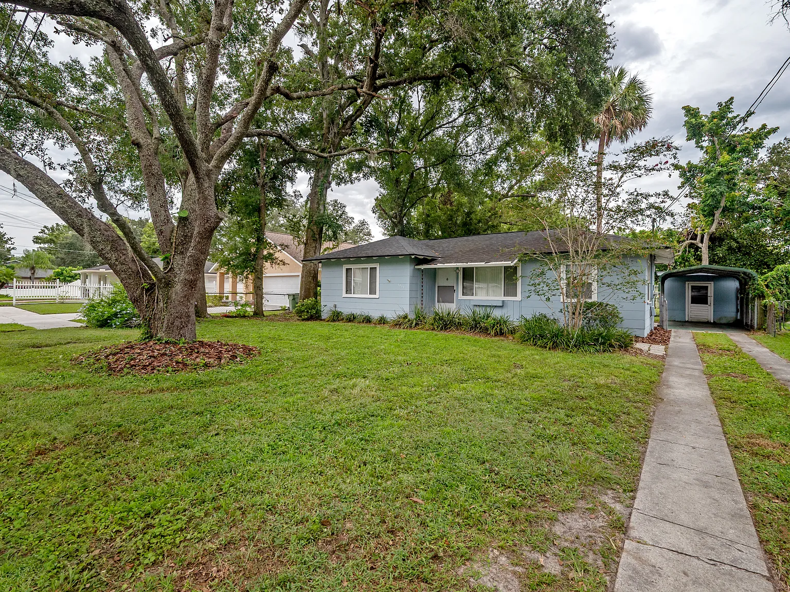 2 bed, 736 sqft, $1,950 — Photo 3