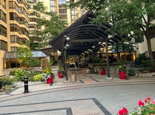 195 Saint Patrick St #508, Toronto, ON M5T2Y8