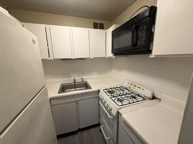 215 Piedmont Ave NE #605 — Photo 8