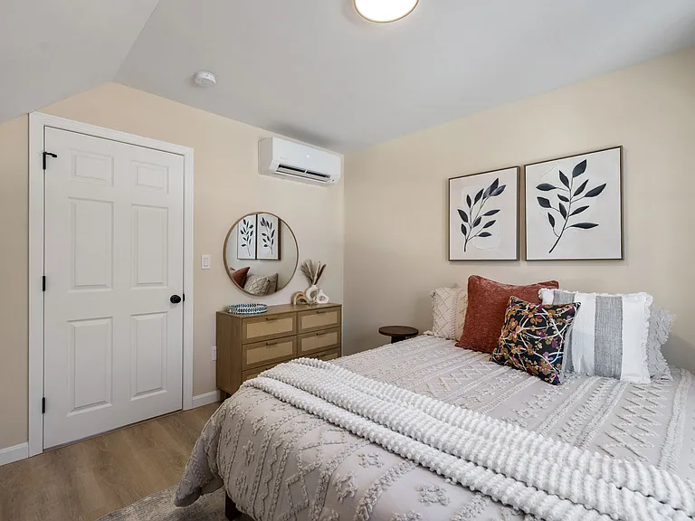 23 Deer St #B — Photo 4