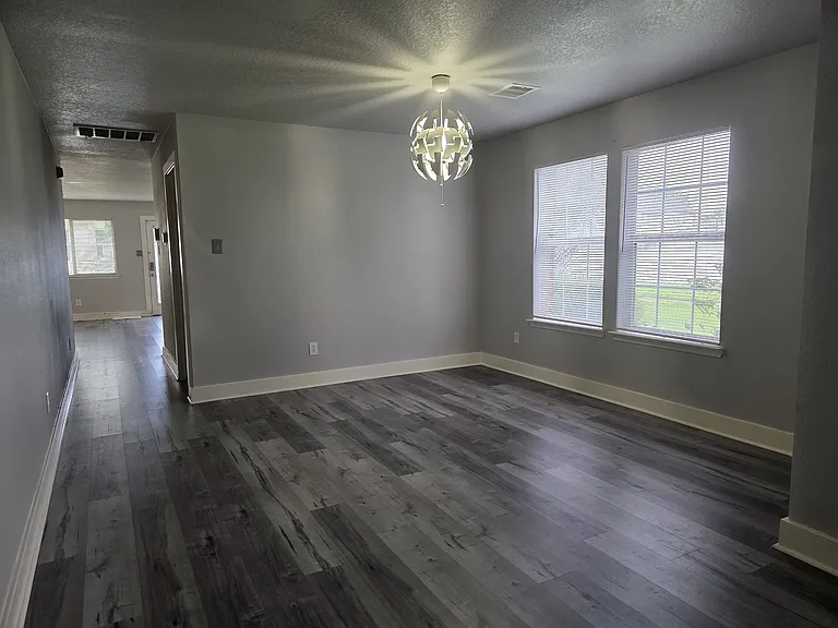 Settlers Lake Cir N — Photo 4
