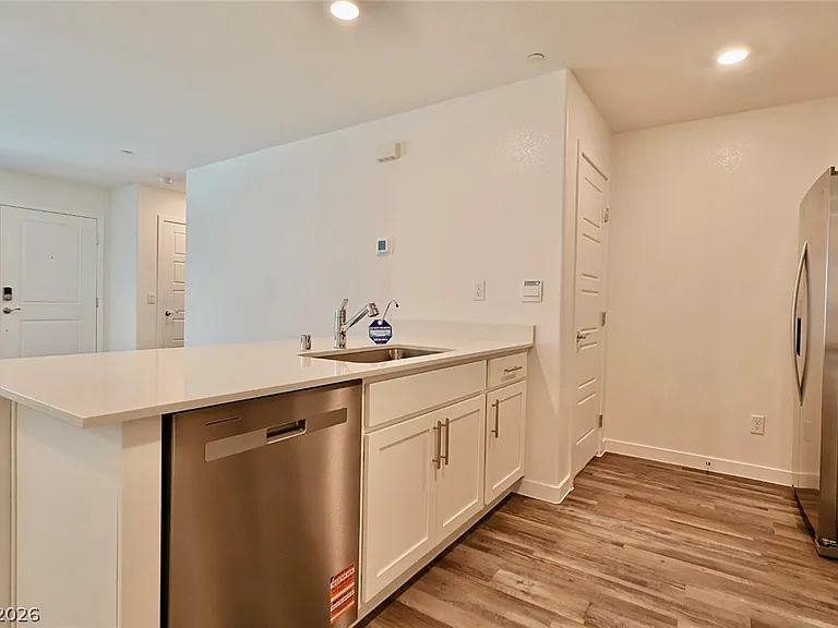 9859 Hidden Pass Ave — Photo 10