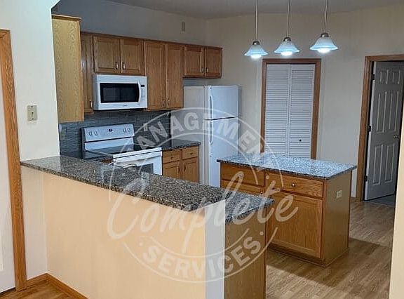 2nd image of 2062 Waterleaf Ln W