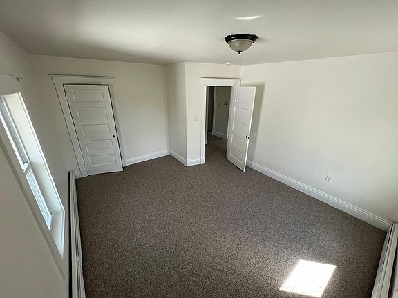2nd image of 172 Garfield Ave Floor 2