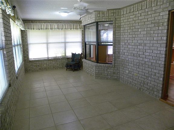 4th image of 254 Rebecca Dr