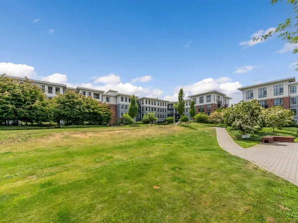 15138 34th Ave #212, Surrey, BC V3Z 0Y5