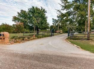10469 Holly Creek Rd, Terrell, TX 75160