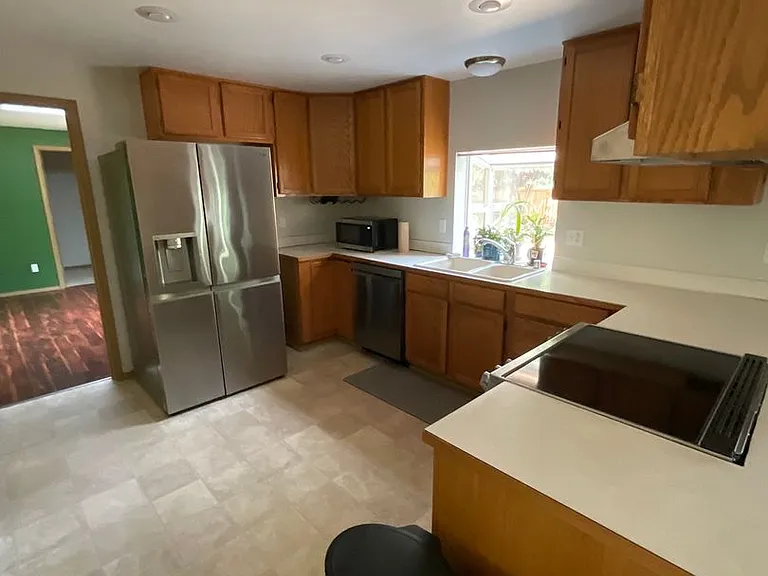 18026 E Clear Lake Blvd SE — Photo 5