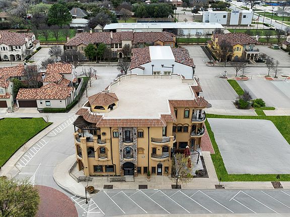2nd image of 62 Main St #200
