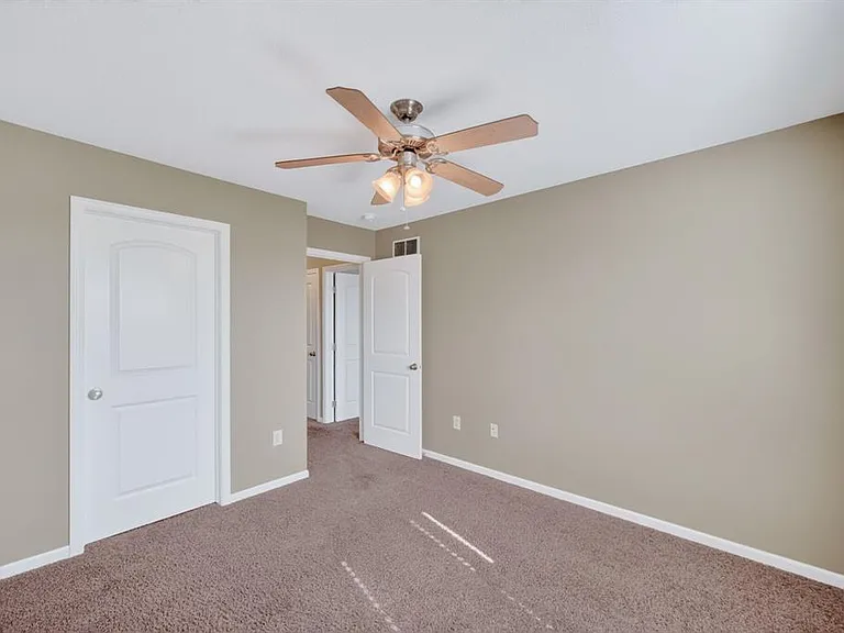 2548 Park Pl — Photo 13