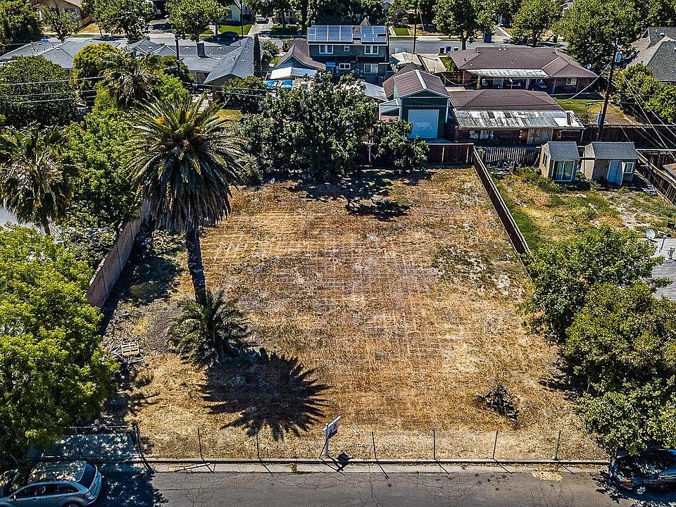 1st image of 1241 Center Ln