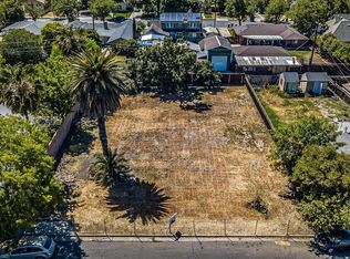 1241 Center Ln, Los Banos, CA 93635