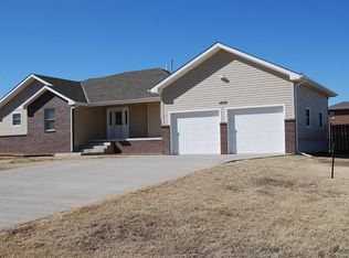 1808 Walnut St, Ellis, KS 67637