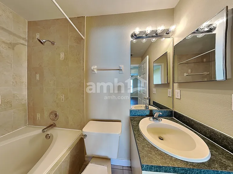 1051 Timber Trace Dr — Photo 12