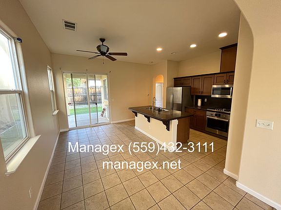 5th image of 1559 N Dara Ave