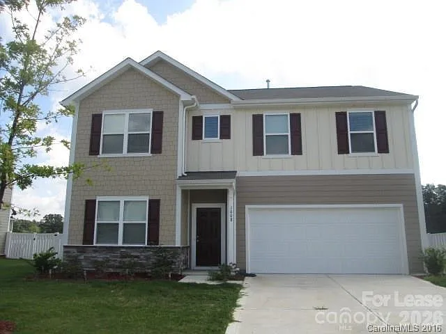 1008 Perennial Ln — Photo 1