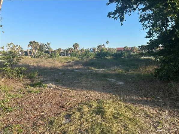 1318 Par View DR, SANIBEL, FL 33957