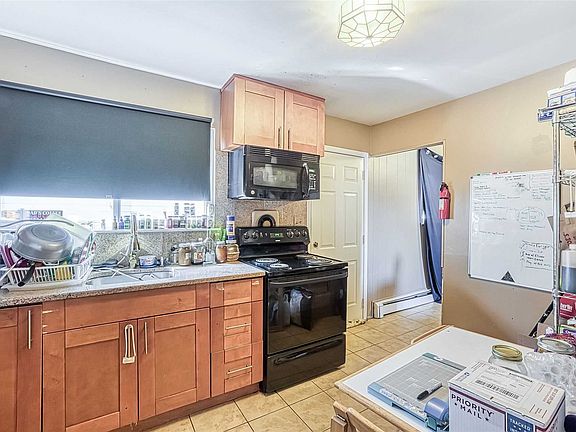 5th image of 9 Sheridan Pl