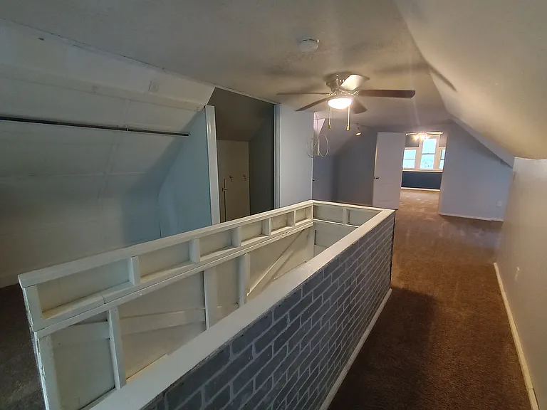 824 N Liberty St — Photo 14
