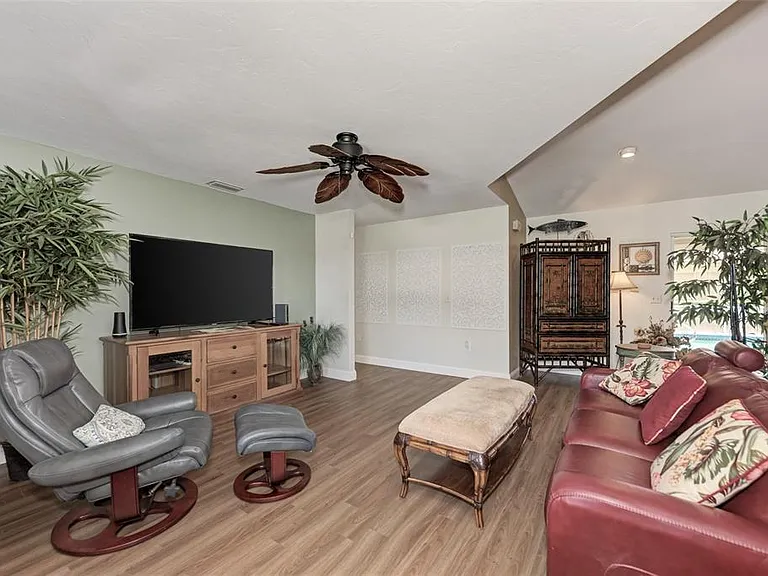 3126 Meadow Run Dr — Photo 11