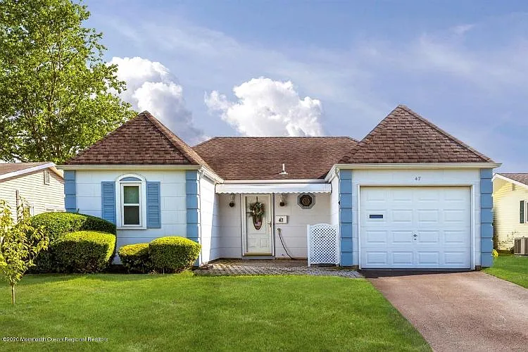 47 Blake Cir photo 1