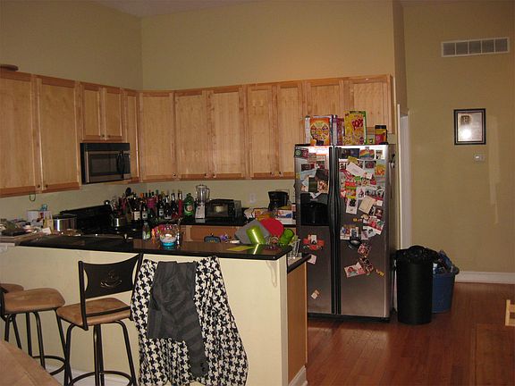 4th image of 1607 Wallace St APT 1