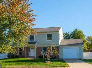 1302 Winterborne Ct, Herndon, VA 20170