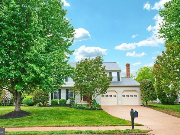 2314 Colts Brook Dr, Reston, VA 20191