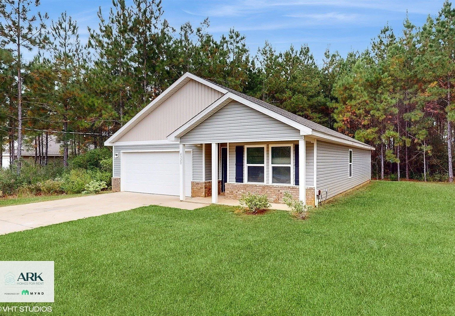 4 bed, 2.0 bath, 1398 sqft, $1,875 — Photo 3