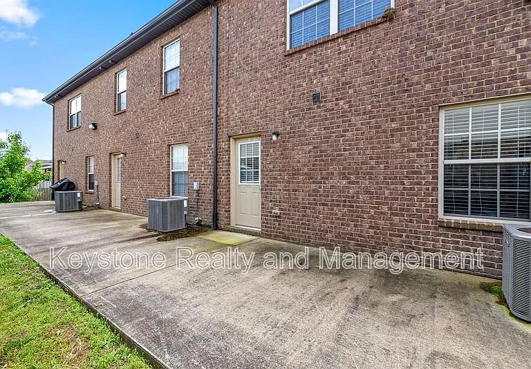 133 Melbourne Dr #F — Photo 14