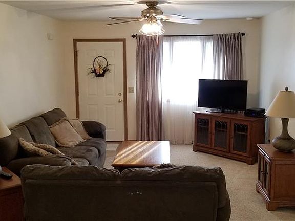 2nd image of 518 Woodpointe Dr