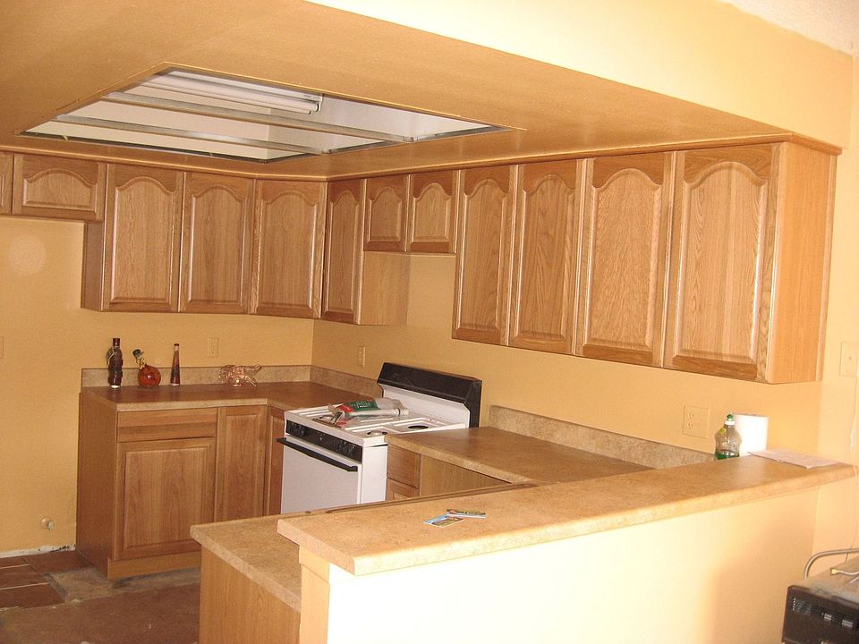 2nd image of 13680 Ramona Pkwy