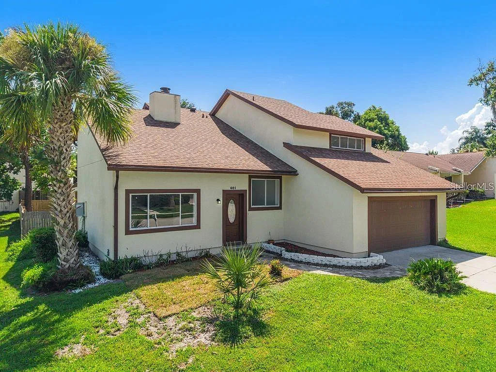 4 bed, 2.5 bath, 2498 sqft, $3,199 — Photo 1