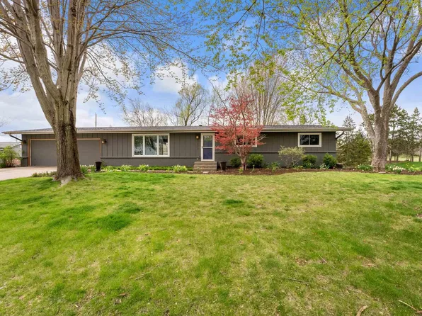 8808 20th St W, Rock Island, IL 61201