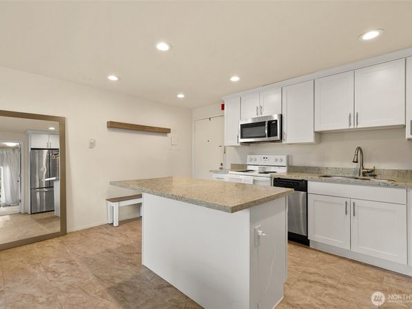 11008 NE 68th Street #721, Kirkland, WA 98033