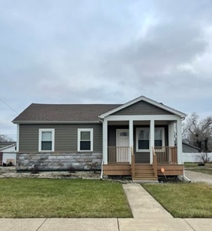 1st image of 7031 W 72nd Pl