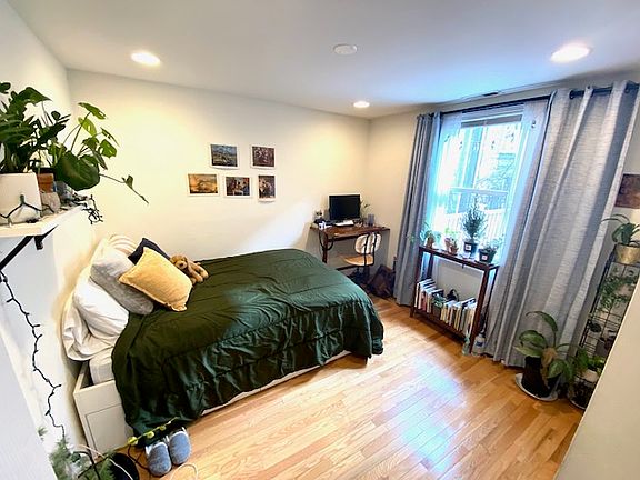 4th image of 2048B Fairmount Dr