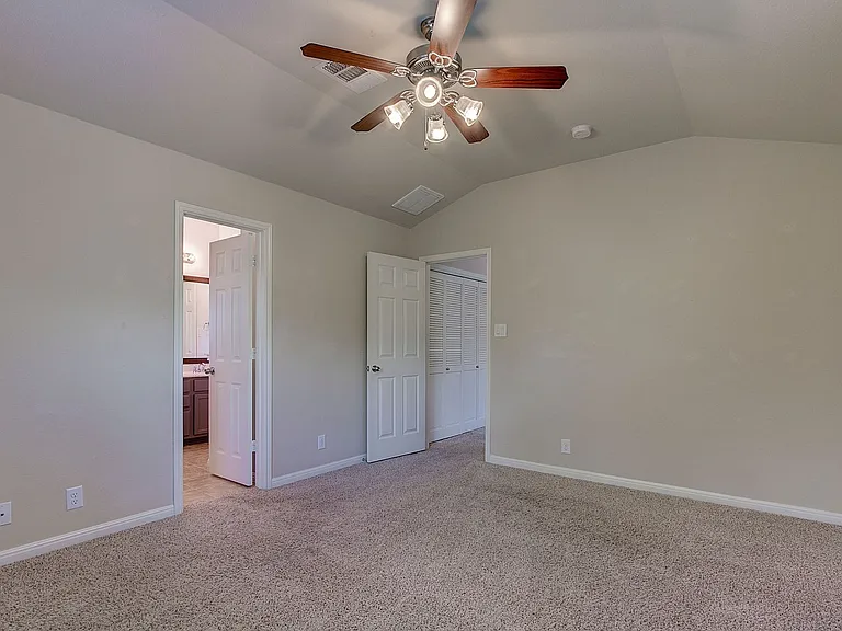 1310 Parmer Ln #303-3B — Photo 23
