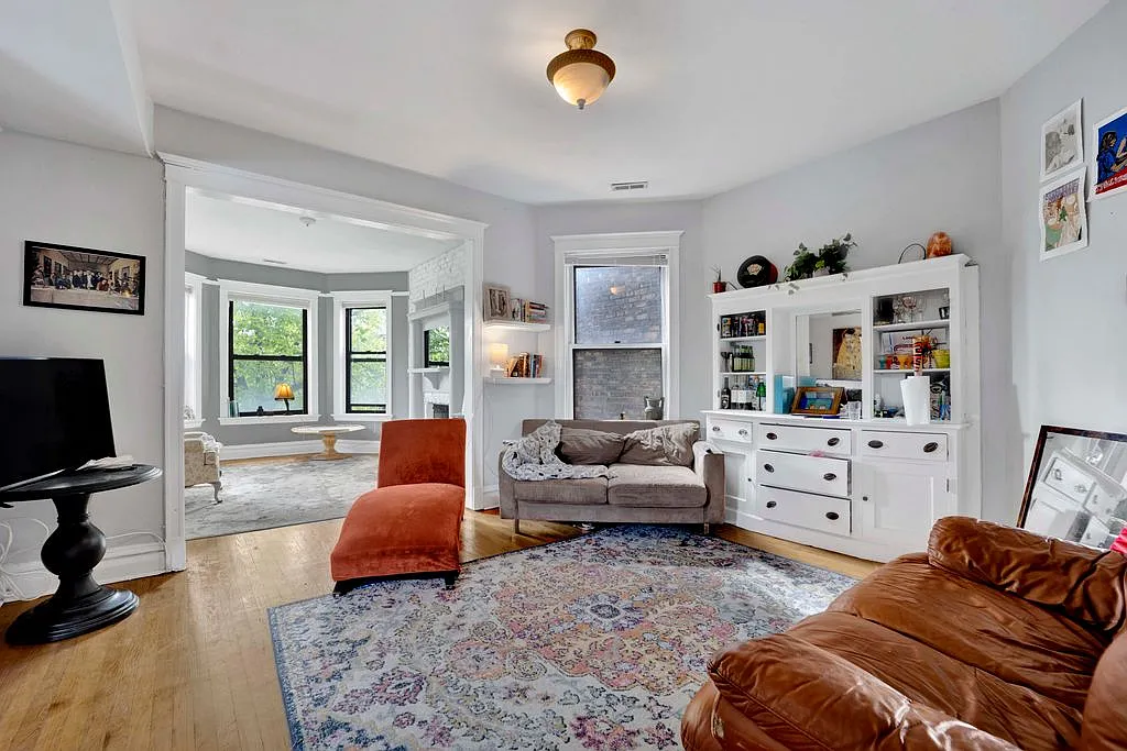 3 bed, 1600 sqft, $3,700 — Photo 1