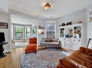 3828 N Kenmore Ave #2, Chicago, IL 60613